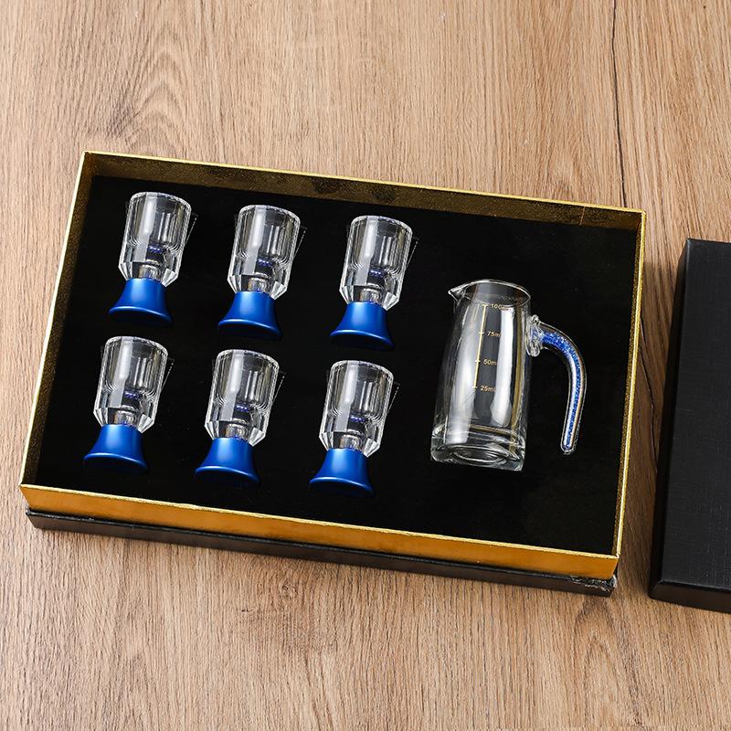 Household light luxury Baijiu cup gold foil wine dispenser spirit cup gift box set crystal cup shelf wholesale