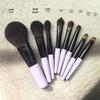 Kompaktní 8dílná cestovní sada štětců na make-up se štětinami ze zvířecích chlupů a krátkými rukojeťmi