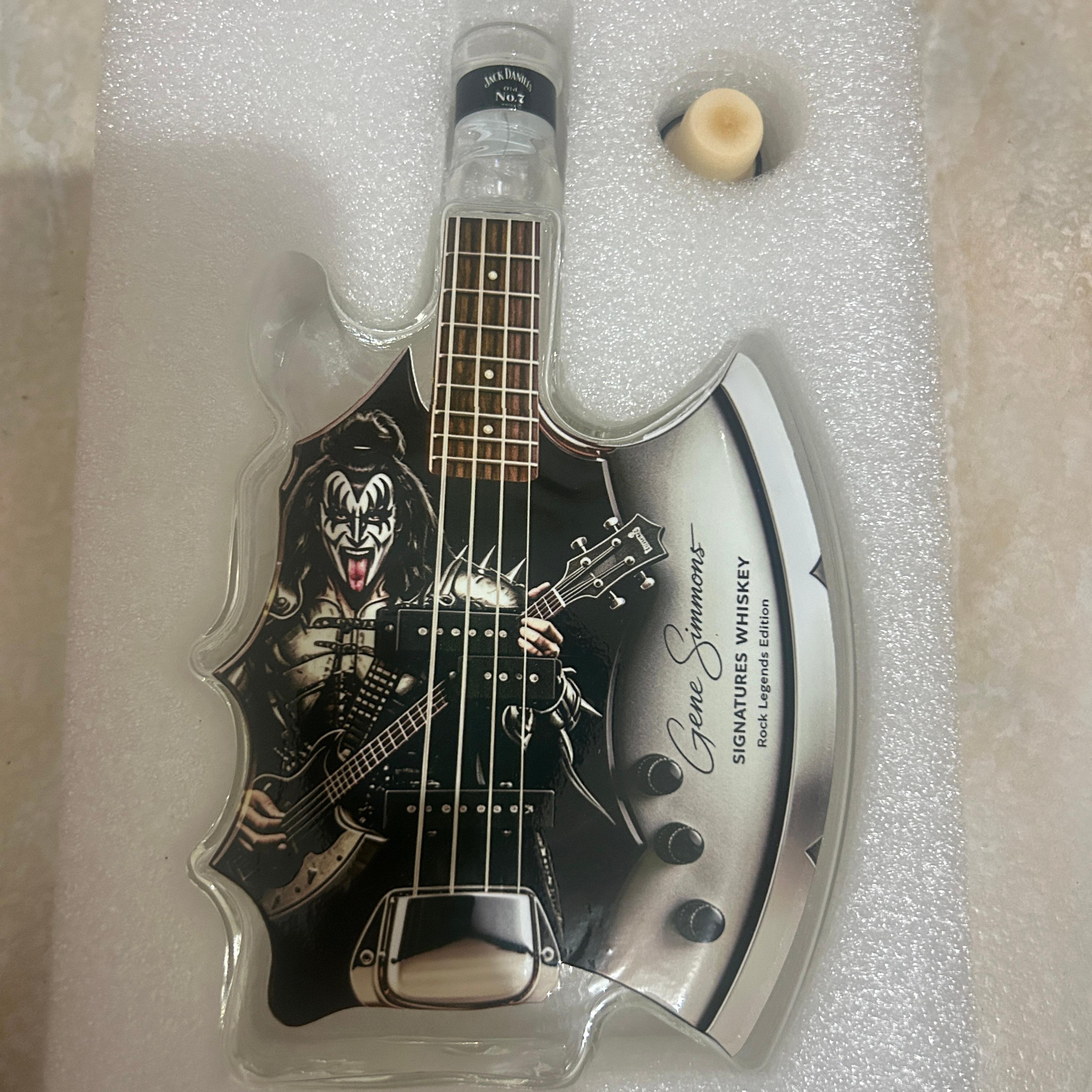 Gene Simmons Axt Bass Whiskyglas Flasche Kreativer Rock Spirituosen Karaffe Craft wine bottle gray