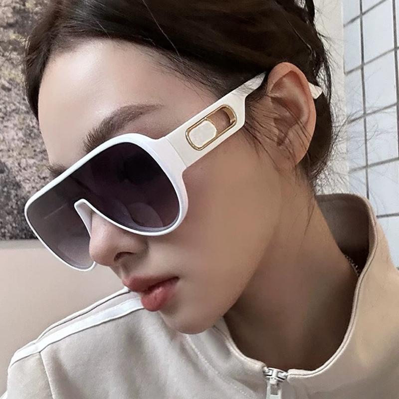 Flat Top Pilot One Piece Sunglasses Women For Men Luxury Brand Designer Vintage Punk Sunglasses Popular Rivet Big Frame Shades
