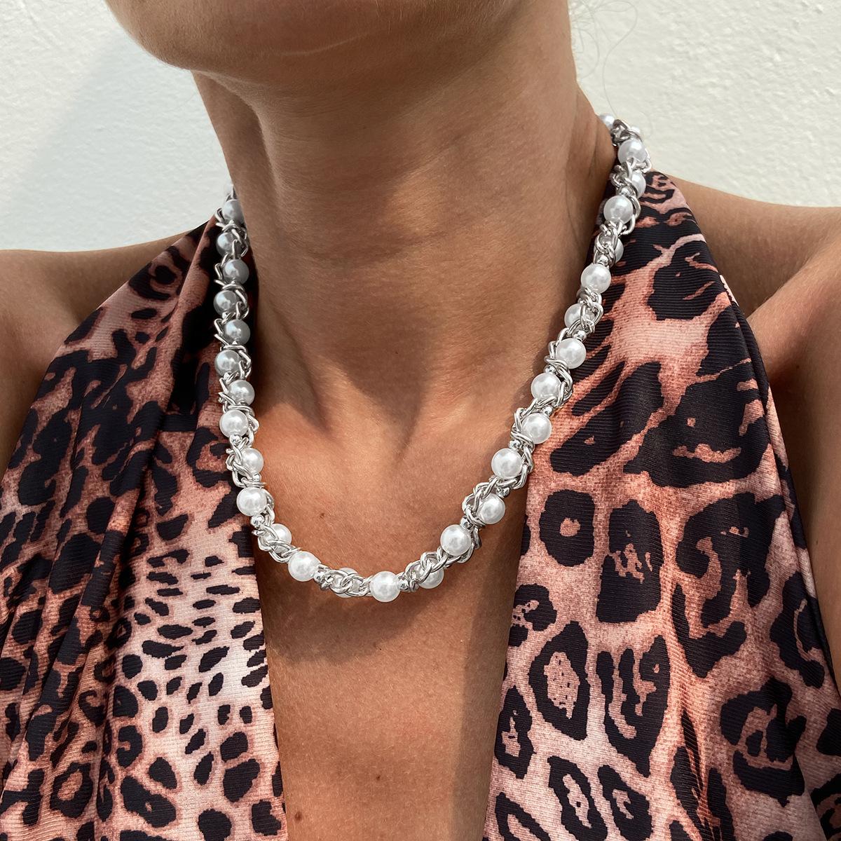 

Легкая роскошная нишевая дизайнерская металлическая цепочка с жемчугом, ожерелье в стиле ретро, цепочка на ключицу, модное женское ожерелье для поездок на работу