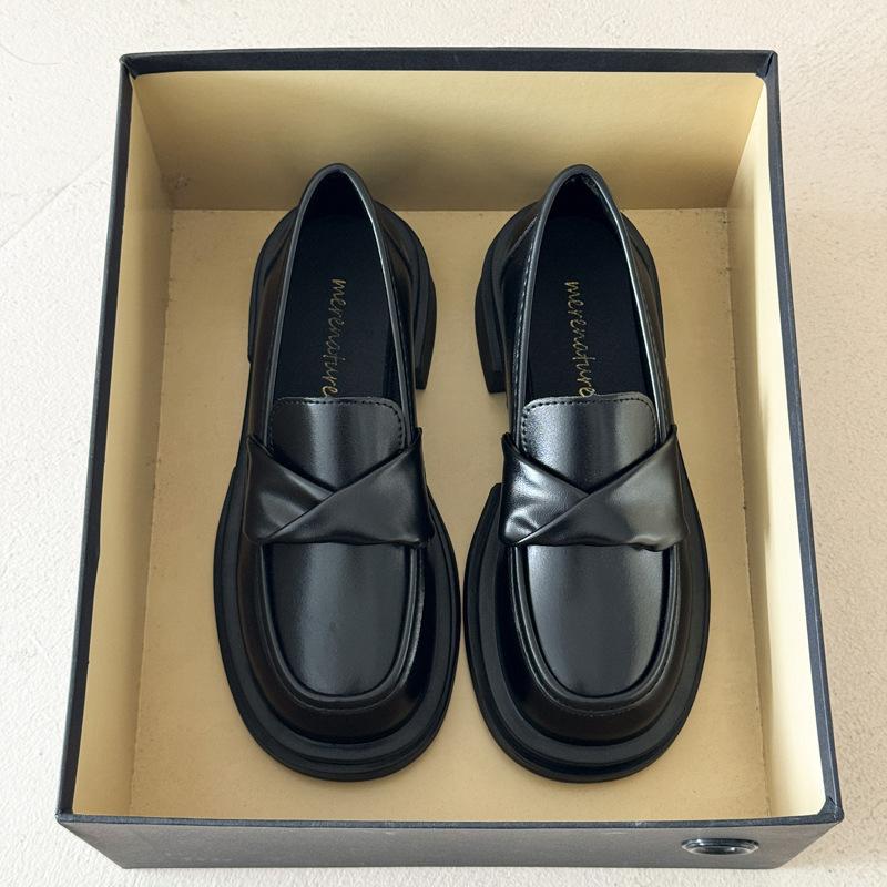 

Платформа Британский стиль маленькие кожаные туфли женские весна 2025 новые японские толстый каблук повседневные универсальные одинарные туфли лоферы 40