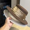 Ultra-rich Gold Pleated Ribbon Pearl White Flat Top Autumn and Winter Woolen Hat for Women High End Fashion Holiday Trend