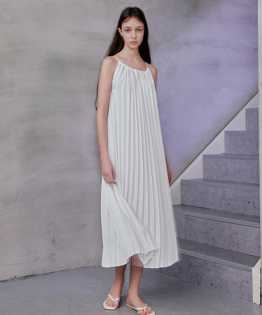 Rank 5 [Nellie] Pleats One-Piece
