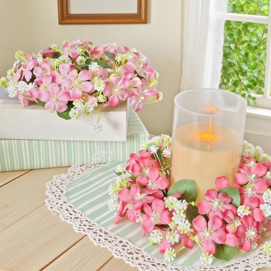 Umělý věnec na svíčku s divokými květy Malé květiny Držák na sloupovou svíčku pro venkovský styl Jarní svatba