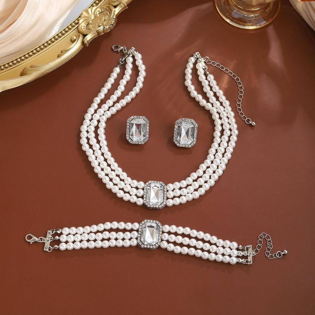 Luxury Multi-Layer Pearl Choker Necklace, Bracelet & Stud Earrings Set for Women