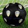 Leeds United AFC Größe 5 Fußball, Maschinengenähtes PVC, Langlebig & Hoher Rückprall, Für Alle Altersgruppen, Fanartikel, Spiele & Außenbereich.