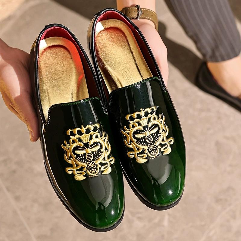 Hot Sale Men Dress Shoes Designer Embroidered Moccasins Luxury Men Casual Shoes Fashion Patent Leather Loafers Male