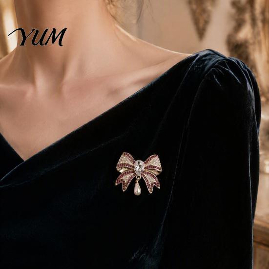 Coats Accessory Retro Rhinestone Bow Brooch, Bowknot Pin with Waterdrop Faux Pearl, Tie Women Jewelry Accessories for Wedding Party Daily Wear Bag