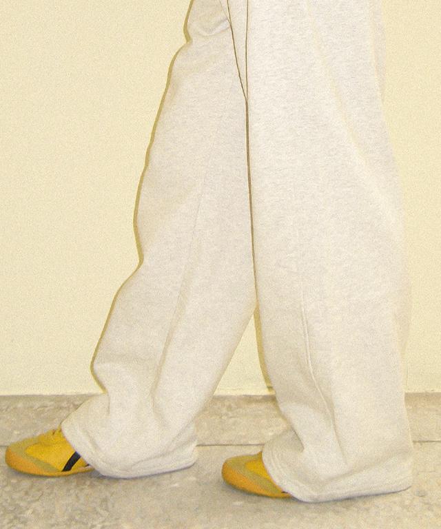 RONRON Back Heart Stitch Pocket Sweat Jogger Pants White Melange