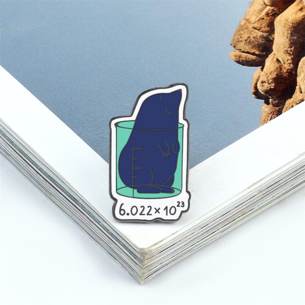 Cartoon Science Brooch Cute Funny Chemical Scientific Experiment Test Tube Beaker Enamel Pin for Student Bag Lapel Badge Jewelry