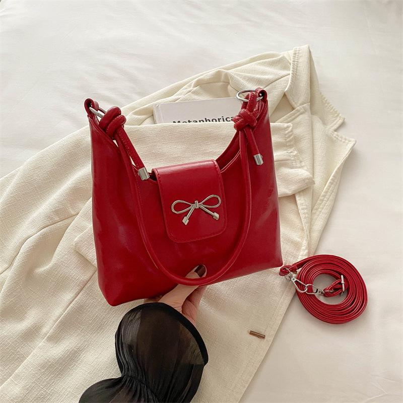 Retro Underarms Women's Bag New Style Handheld Crescent Bag Trendy Crossbody Bag Simple Commuting Niche Shoulder Bag