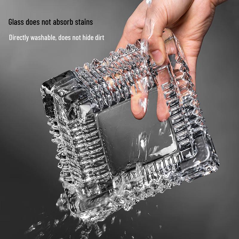 Ashtrays & Smoking Accessories