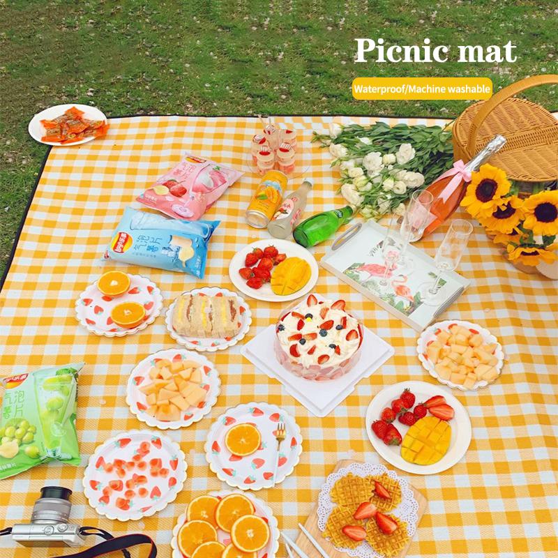 Classic Plaid Camping Mat Outdoor Use Family Water Repellent Picnic Mat Hiking Travel Foldable Storage Camping Pad Picnic Camp Supplies