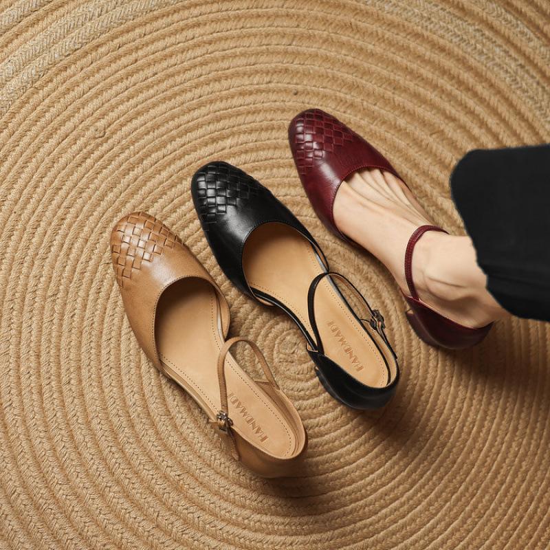 New women's fashion sandals summer buckle women's sandals casual solid color leather thick heel bag head sandals women's round head