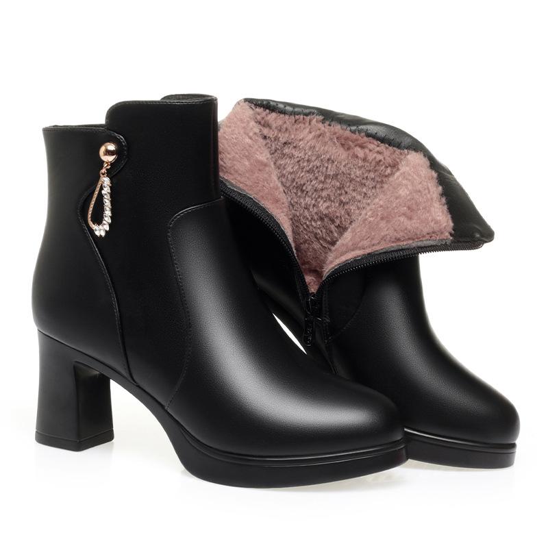

Короткие ботинки Женские Утепленные Женские ботинки Осень и Зима Пушистые На высоком каблуке Флисовые ботинки На среднем каблуке Мамины Хлопковые туфли Зима 41