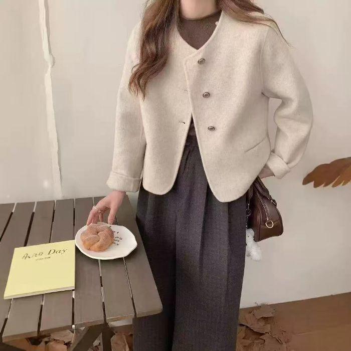 2026 Autumn/Winter Women s Short Coat: New Macaron Color Series, Fashionable Round Neck Design Small