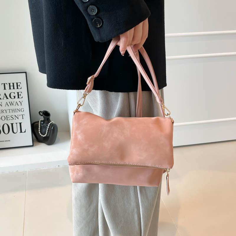 Trendy Women Crossbody Bag Fashi Texture Simple and Versatile Shoulder Bag Large Capacity Lightweight and Casual Saddle Bag