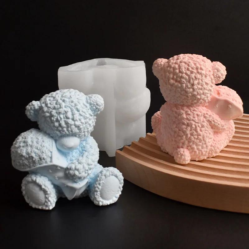 Bear Holding Flower Silicone Candle Molds 3D Animal Resin Soap Making Tools for Crafting Valentine's Day Or Wedding Gifts