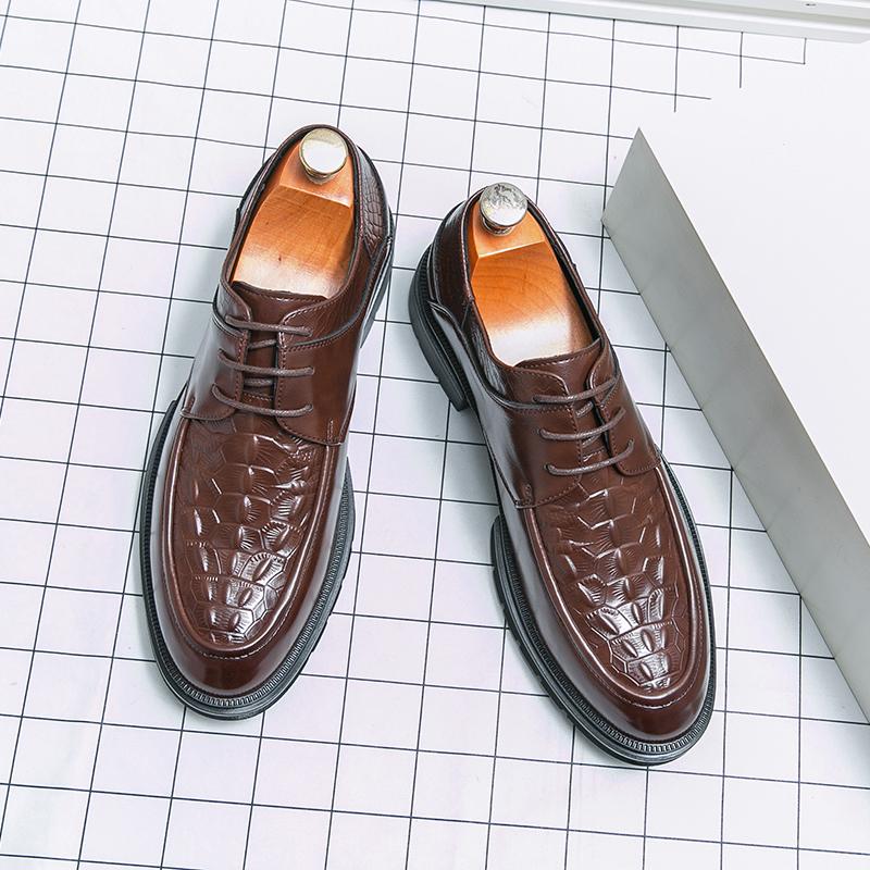 

Абсолютно новые мужские кожаные туфли с крокодиловым узором, модные и удобные, на шнуровке, для деловых платьев, банкета, жениха, свадьбы 46 коричневый