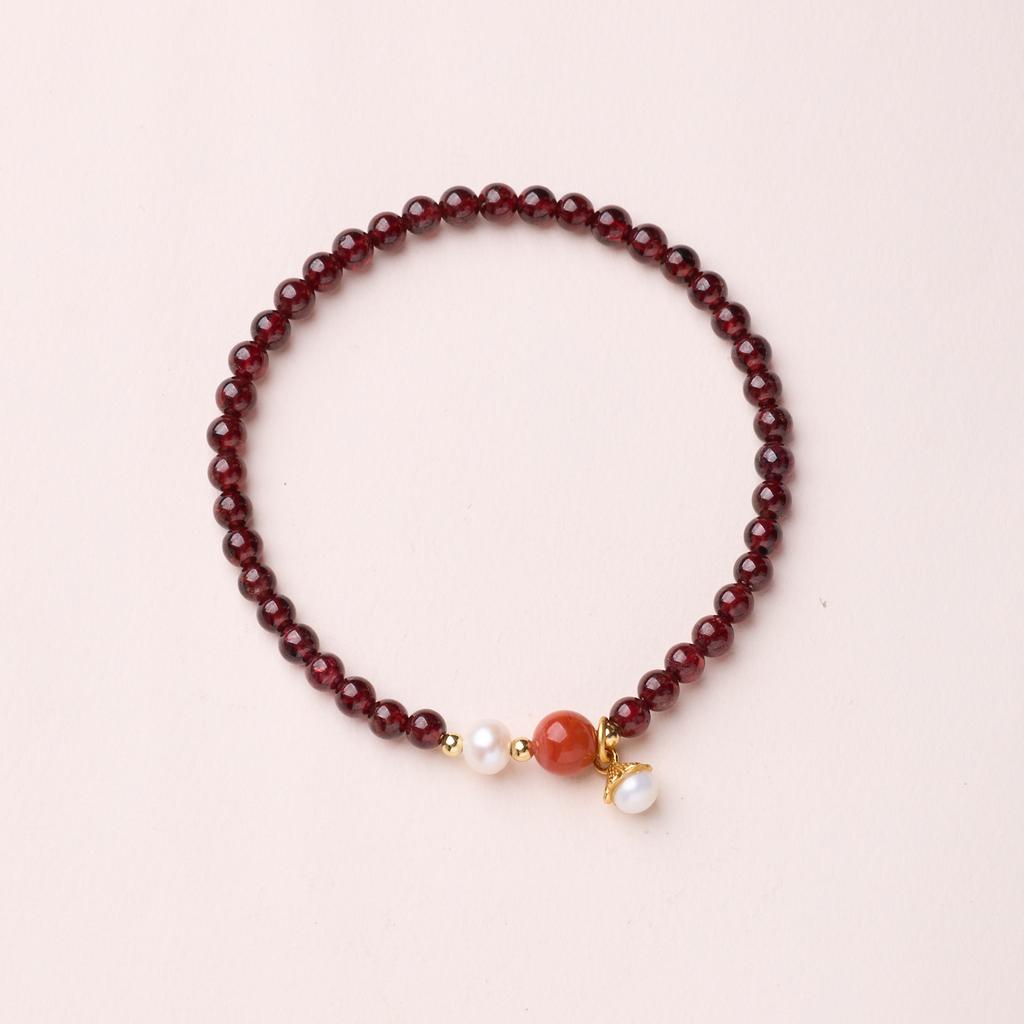 Natural Three-ring Garnet Bracelet for Women, Crystal Hetian Jade Bracelet, Gift, Light Luxury, Niche, Simple and Versatile Jewelry