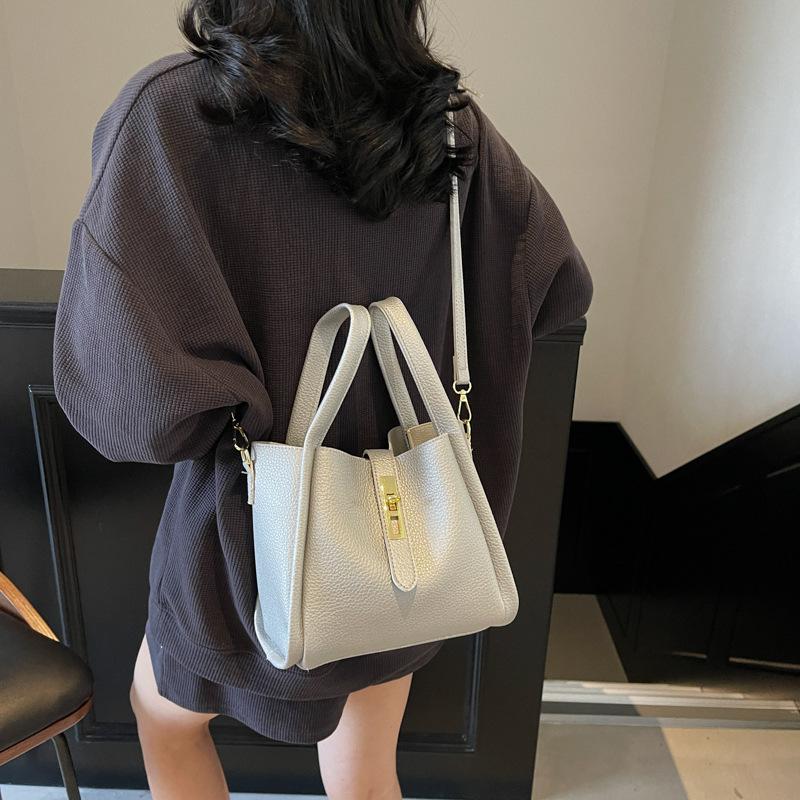 Small Bag Women's New Fashion Casual Versatile Shoulder Bag Messenger Bag