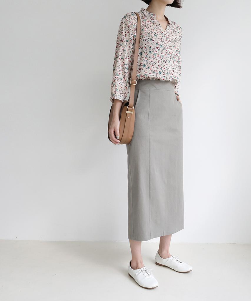 Ppaeppae Flower Slit Neck Shirred 3/4 Sleeve Blouse