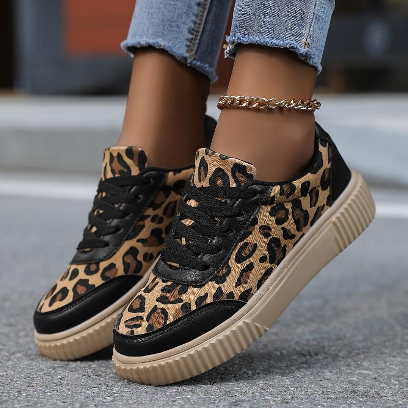 New Women's Fashionable and Comfortable Casual Sports Shoes with Leopard Print Made of Artificial Cover, Suitable for Outdoor Entertainment Activities