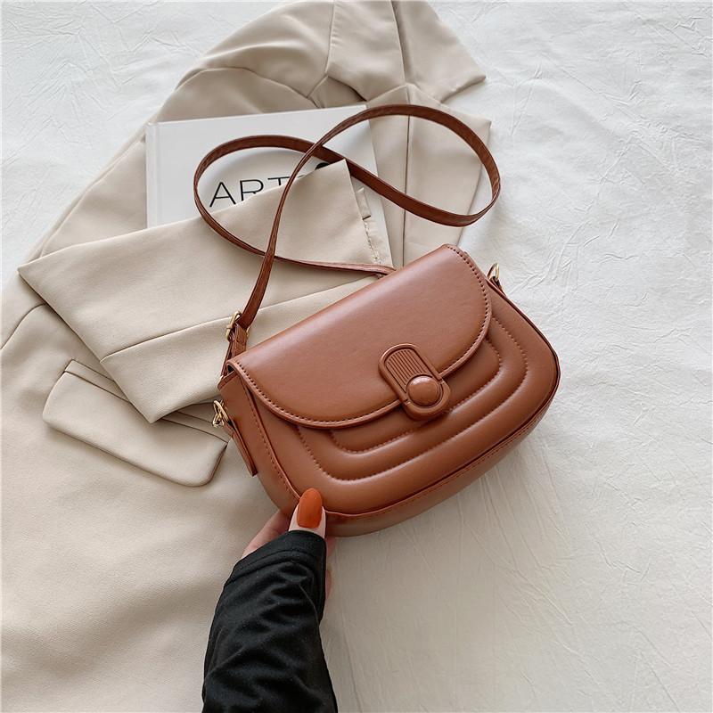 Fashionable Pu Leather Shoulder Bag Elegant Street Style Medium Saddle Bag 2023