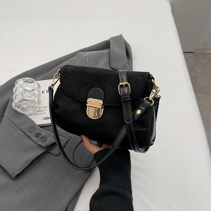 Retro Underarm Bag Women's New Fashion Versatile High-end Texture Matte Niche Shoulder Messenger Bag