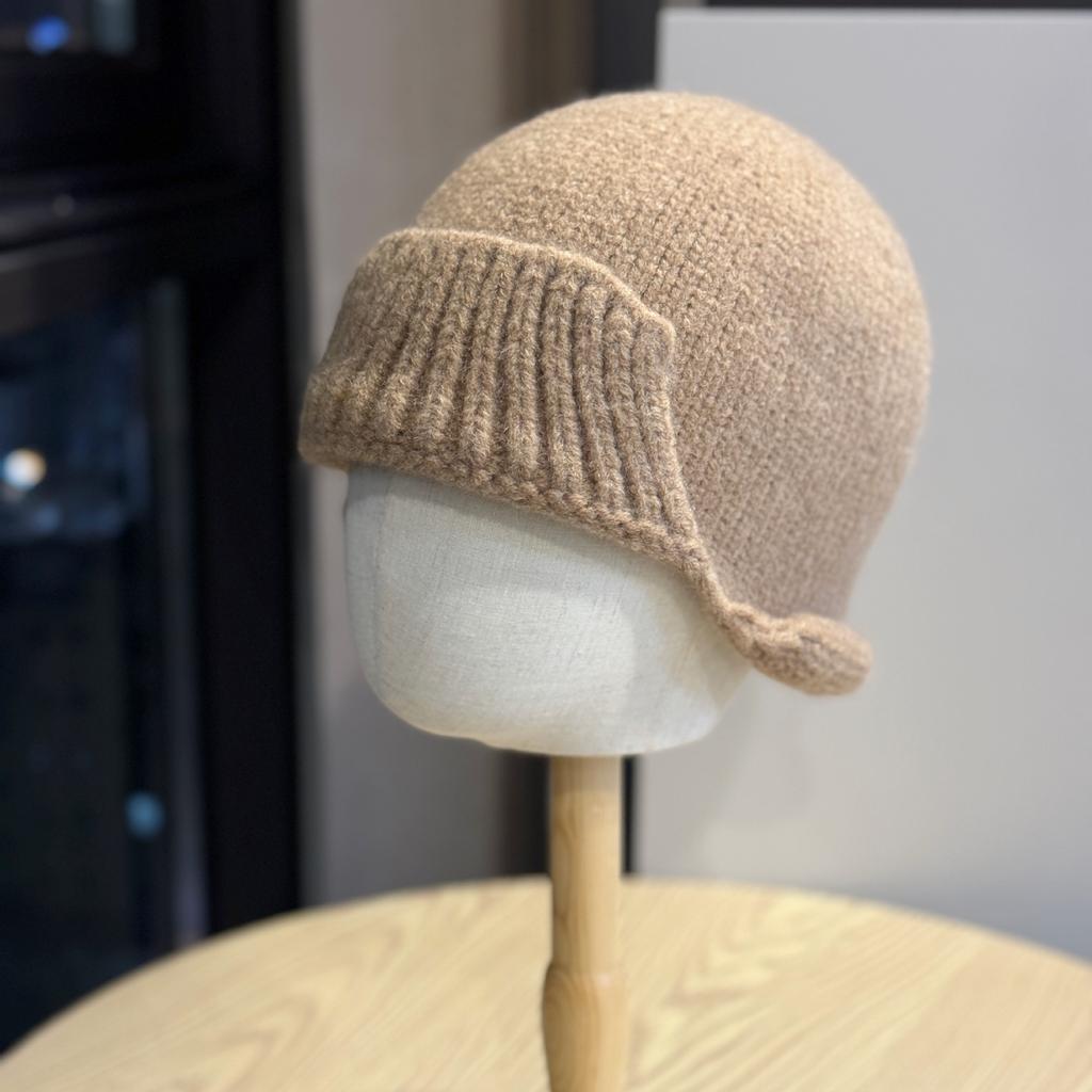 New Autumn and Winter Niche Short Ear Protecting Knitted Hat for Women Warm and Slimming Personalized Rope Knitted Hat Lei Feng Hat
