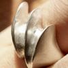 vacactsilver three pointed curve ring
