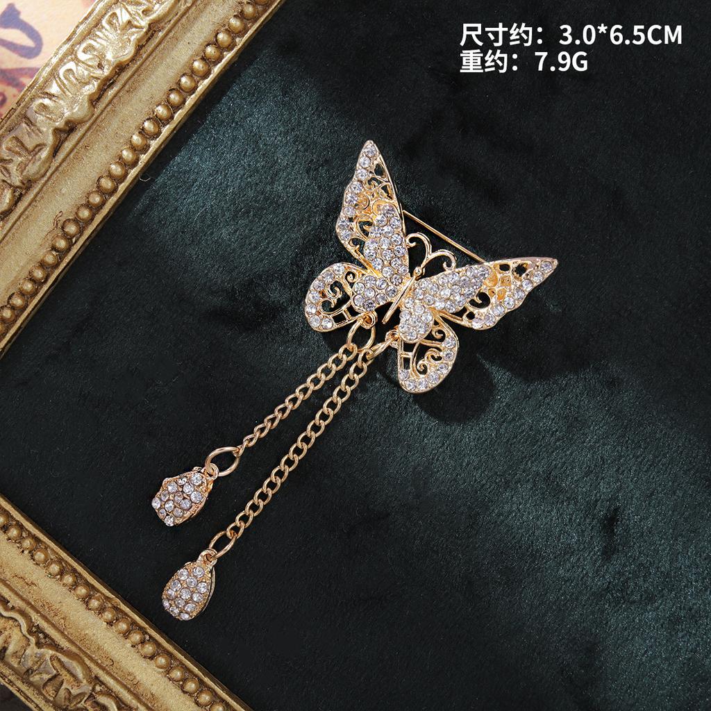 Nische High-End-Legierung Strass Brosche Mantel Corsage Perle Pin Mode Kleidung Zubehör