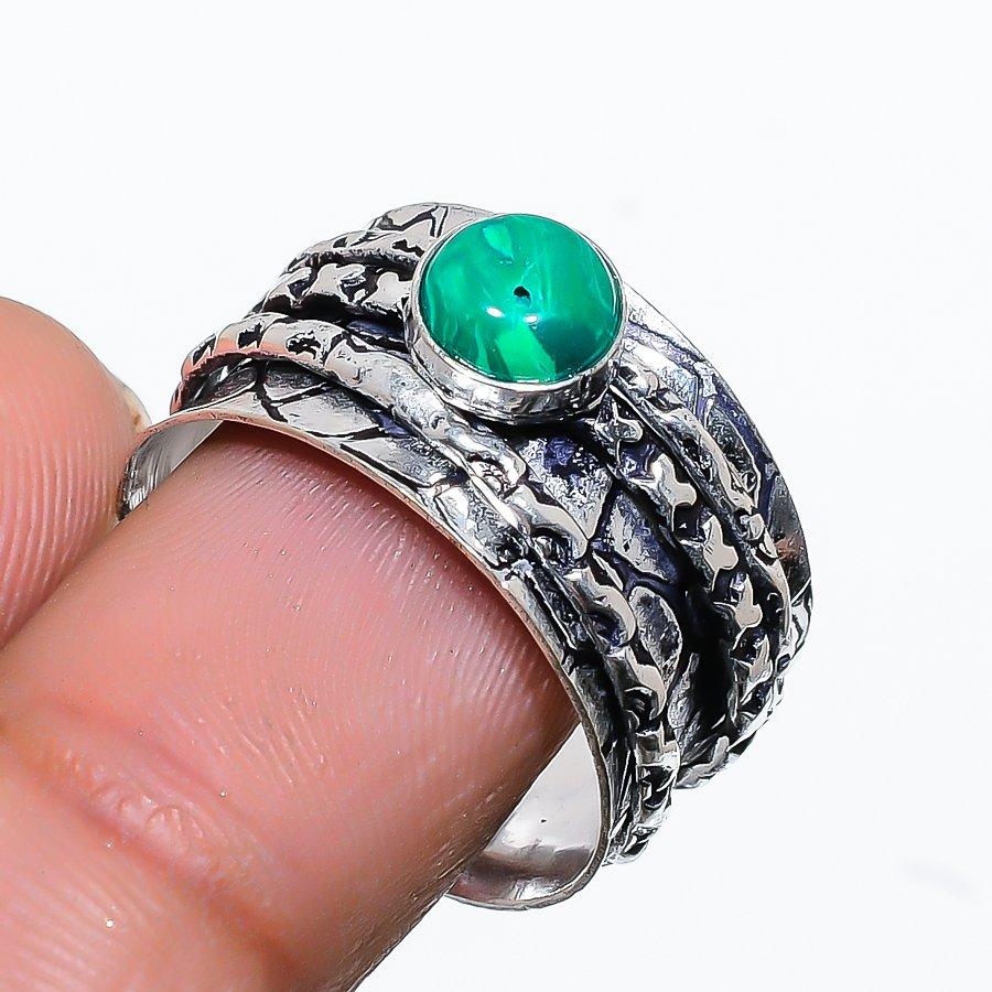 

Кольцо ручной работы из стерлингового серебра 925 пробы с натуральным малахитом, размер 7,5 T6K72