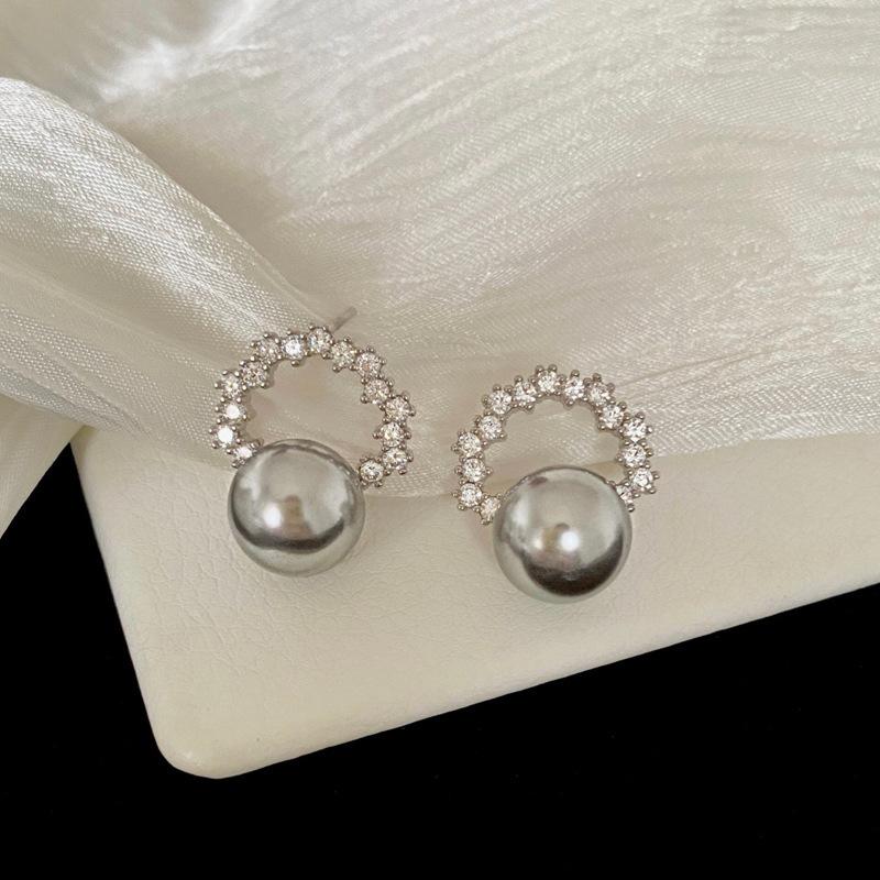 Versatile Bow Girl Earrings with Elegant Geometric Shapes, Personalized and Trendy Earrings for Women