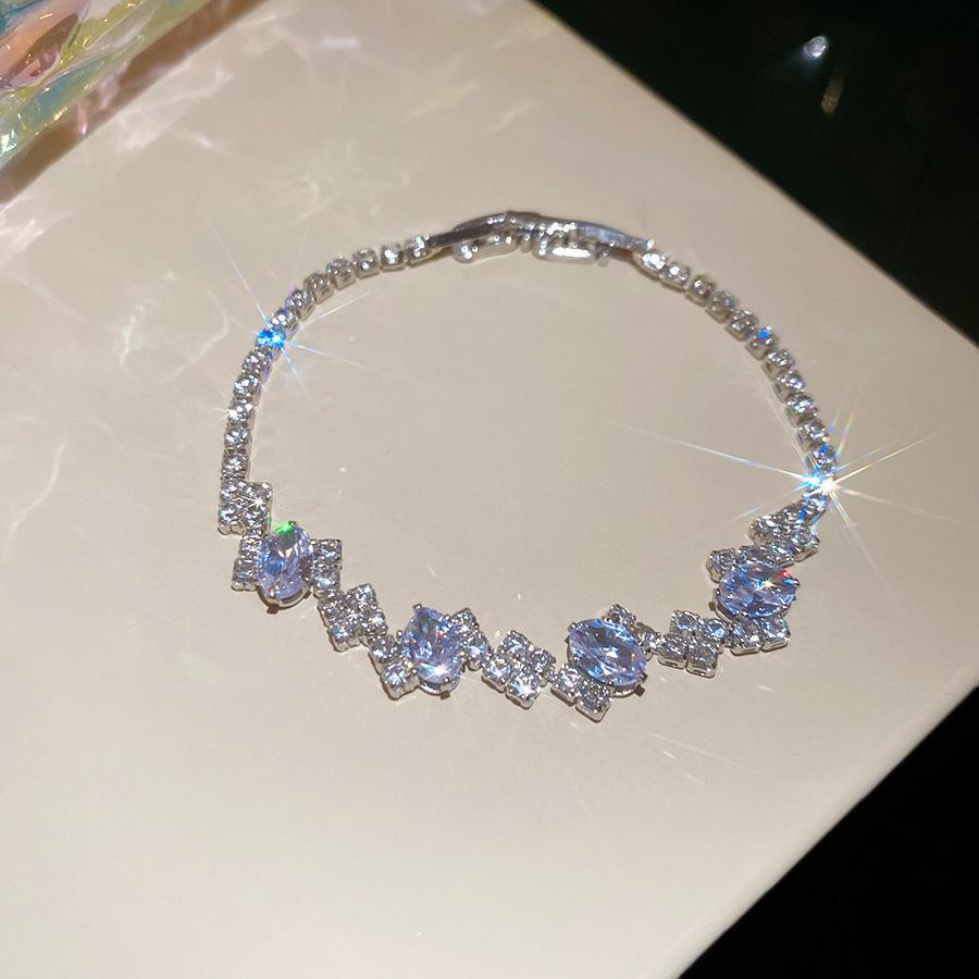 Europe and the United States Hot-selling Color Oval Love Zircon Bracelet Light Luxury Bracelet Personalized Jewelry Women