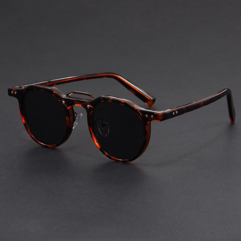 Small Round Frame Wood Grain Hip Hop Punk Sunglasses: European & American Street Style Fashion