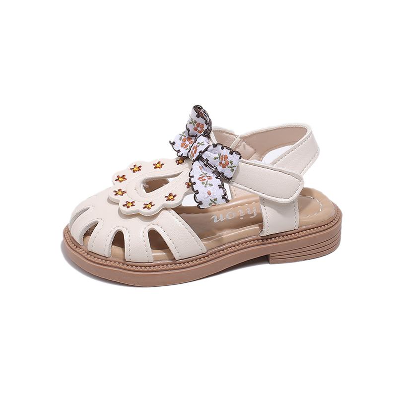 Girls Sandals Hollowed-out Non-slip Kids Beach Shoes Sweet Bows Embroidered 2025 New Girls Princess Shoes for Summer Soft Sole