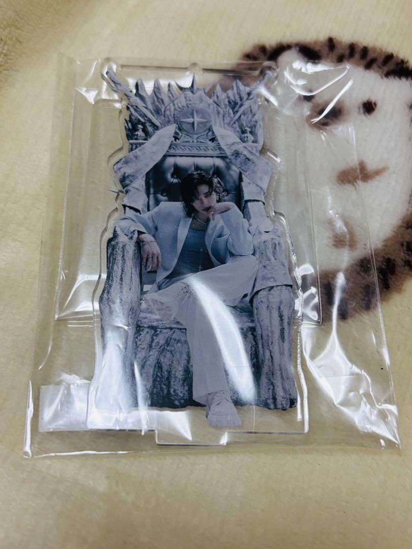 

[Б/У] Stray Kids GIANT SonicMyu Победивший акриловый стенд Хёнджин