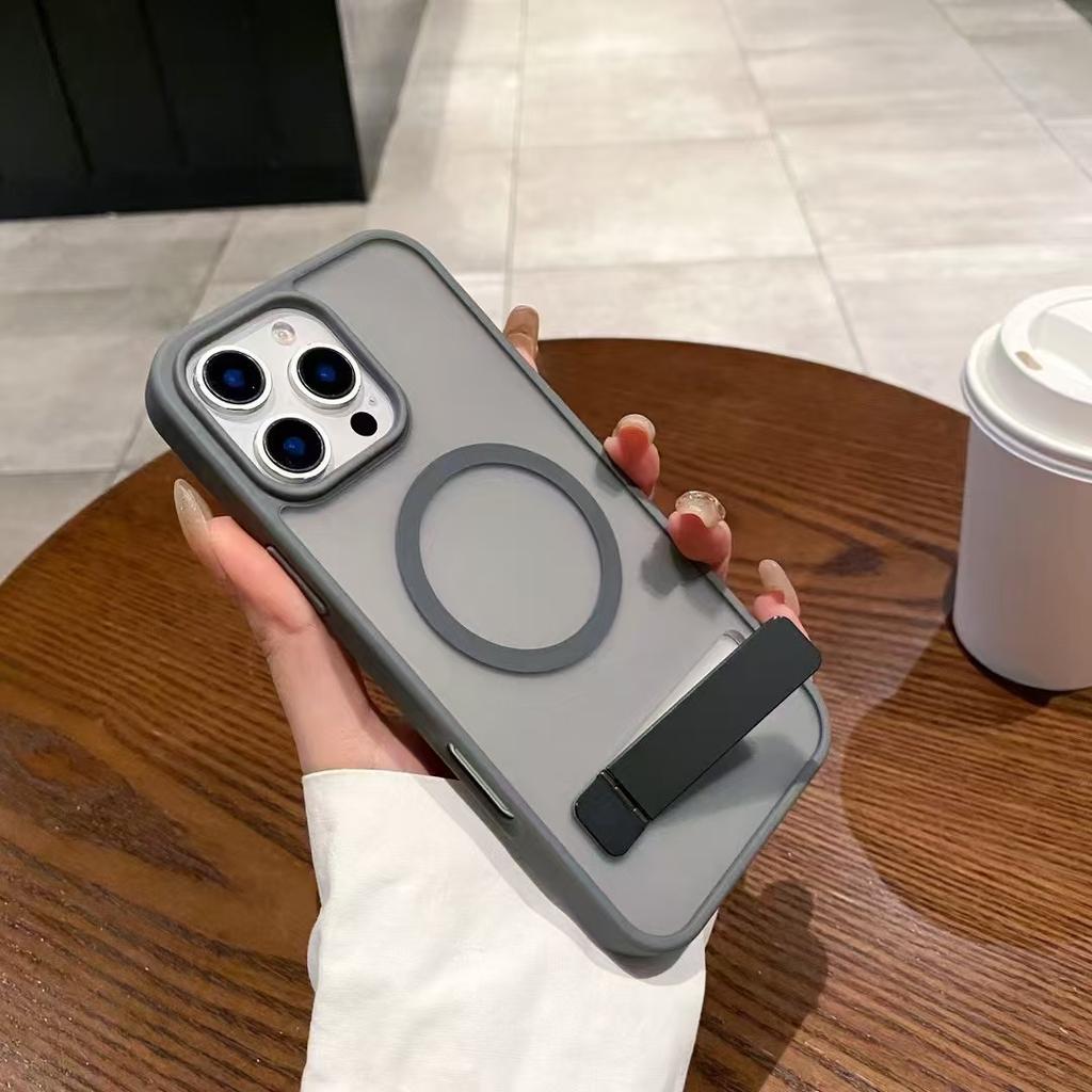 Hardware Bracket Suitable for IPhone16Promax Semi-transparent Skin Magnetic Suction Case Apple 13/14 Full-inclusive Protective Case