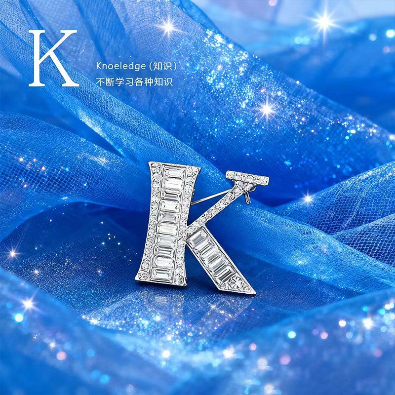 26 English Alphabet Brooches, Men'S And Women'S Suits, Collar Pins, Creative Brooches, Rhinestones, Crystal Anti-Light Pins