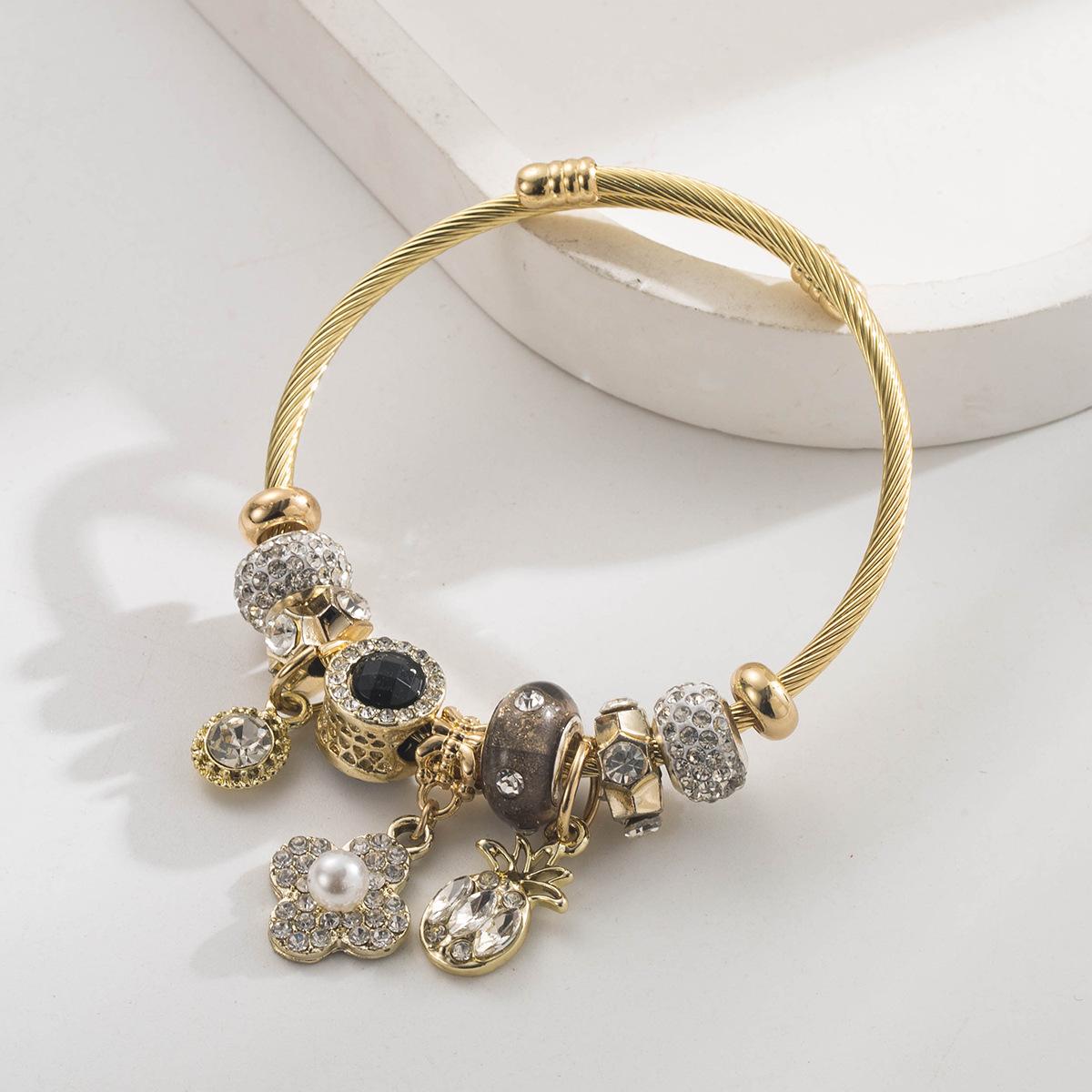 

Fashion Versatile Pearl-Inlaid Flower Pineapple Accessories Pendant Bracelet Non-Fading Couple Bracelet чорний