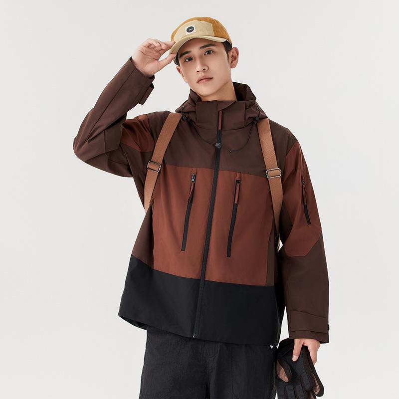 Au Li Rong 3-in-1 Detachable Warm Travel Mountaineering Jacket - Couples' Fashionable Windbreaker.