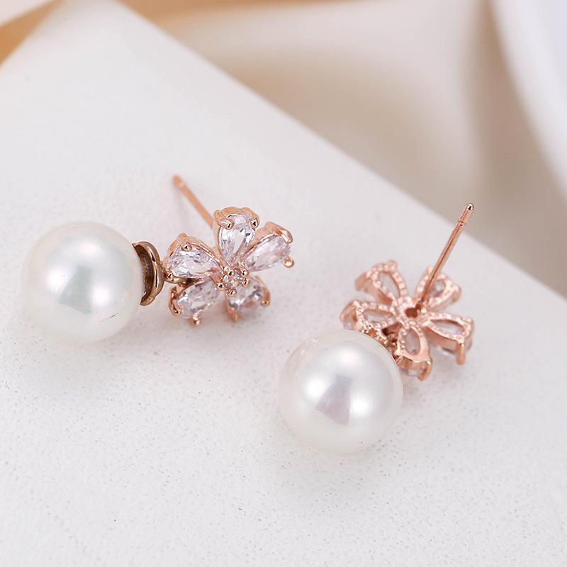 European Retro Diamond-Inlaid Pearl Pendant Stud Earrings for Women - Elegant and Fashionable Jewelry