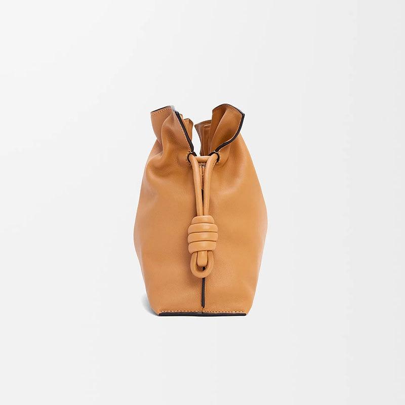 Single Shoulder Bag 2025 All-match Messenger Bag Large Capacity Cloud Bag Simple High-end Blessing Bag Women's Bag Fashionable Commuting