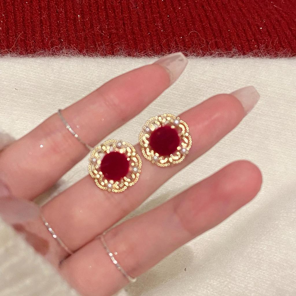 2024 D Retro Wine Red Velvet Rose Pearl Earrings: Hong Kong Style, Autumn/Winter Trend