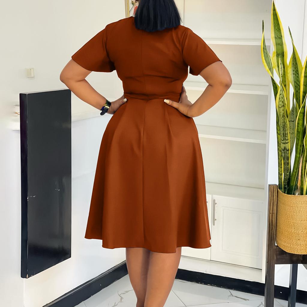 Sommermode Elegantes einfarbiges Kleid mit Schleife und kurzen Ärmeln in Übergröße