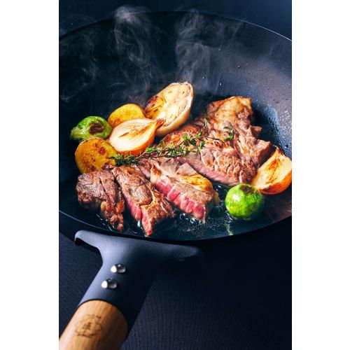 Takumi JAPAN Takumi Japan Takumi Japan Magma Plate Iron Frying Pan with a Textured Iron Surface, Induction Compatible, 26cm, Made In Japan. This Iron