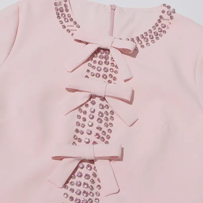 2025 Jarní Vysoce Kvalitní Šaty s Dlouhou Sukní Zdobené Diamanty s Mašlí a Vysokým Pasem