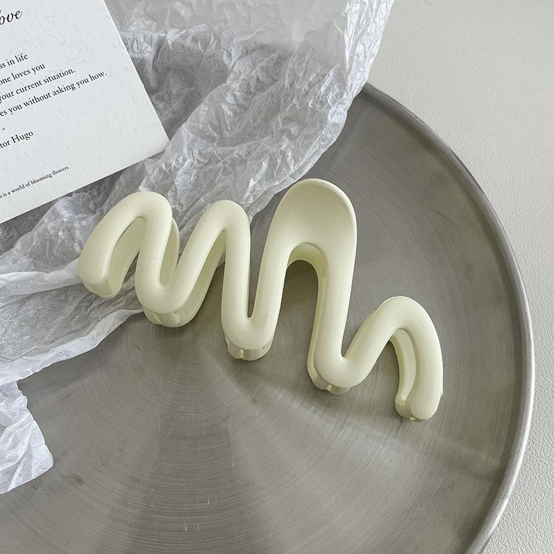 New Women Elegant Brown Beige Flower Geometric Hair Claw Clips Lady Plastic Hairpins Crab Hair Clips Fashion Hair Accessories